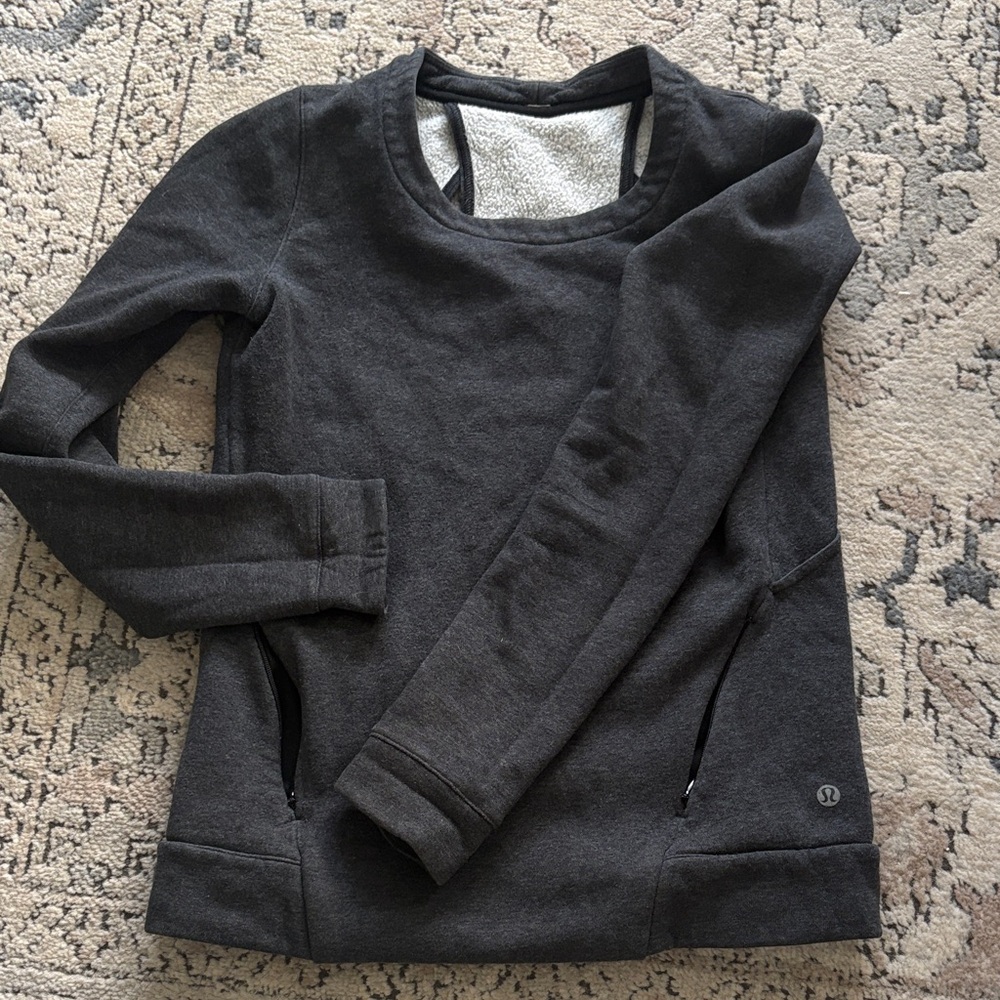 Lululemon  Long Sleeve Sweatshirt